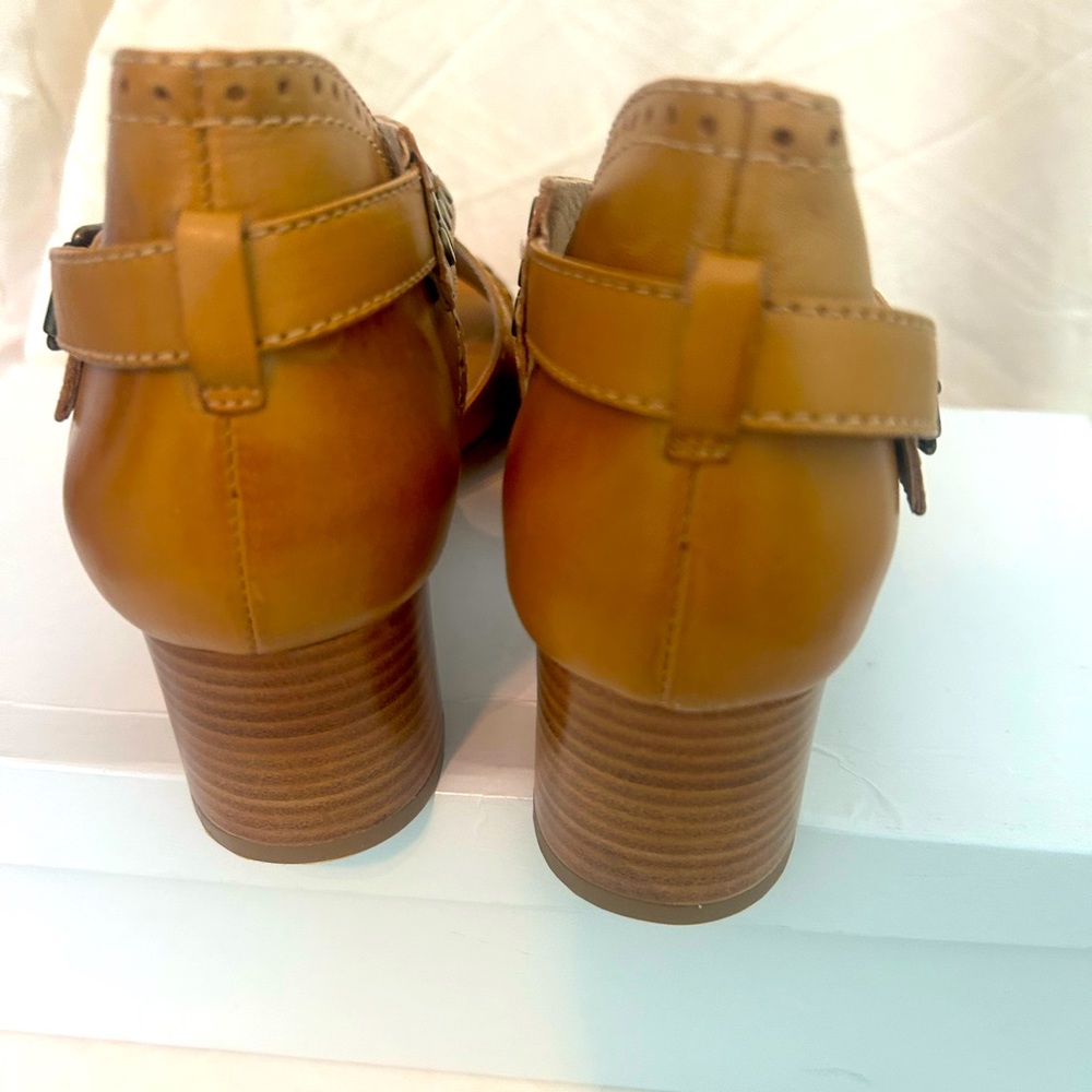 NWOT Pour La Victoire shoe - Picture 4 of 6